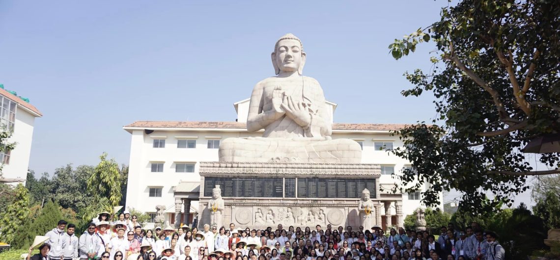 MC Quỳnh Hương cùng đoàn MayQ Go trong chuyến Đại Cộng Hưởng Tứ Động Tâm tháng 2 vừa rồi tại chùa Đại Lộc